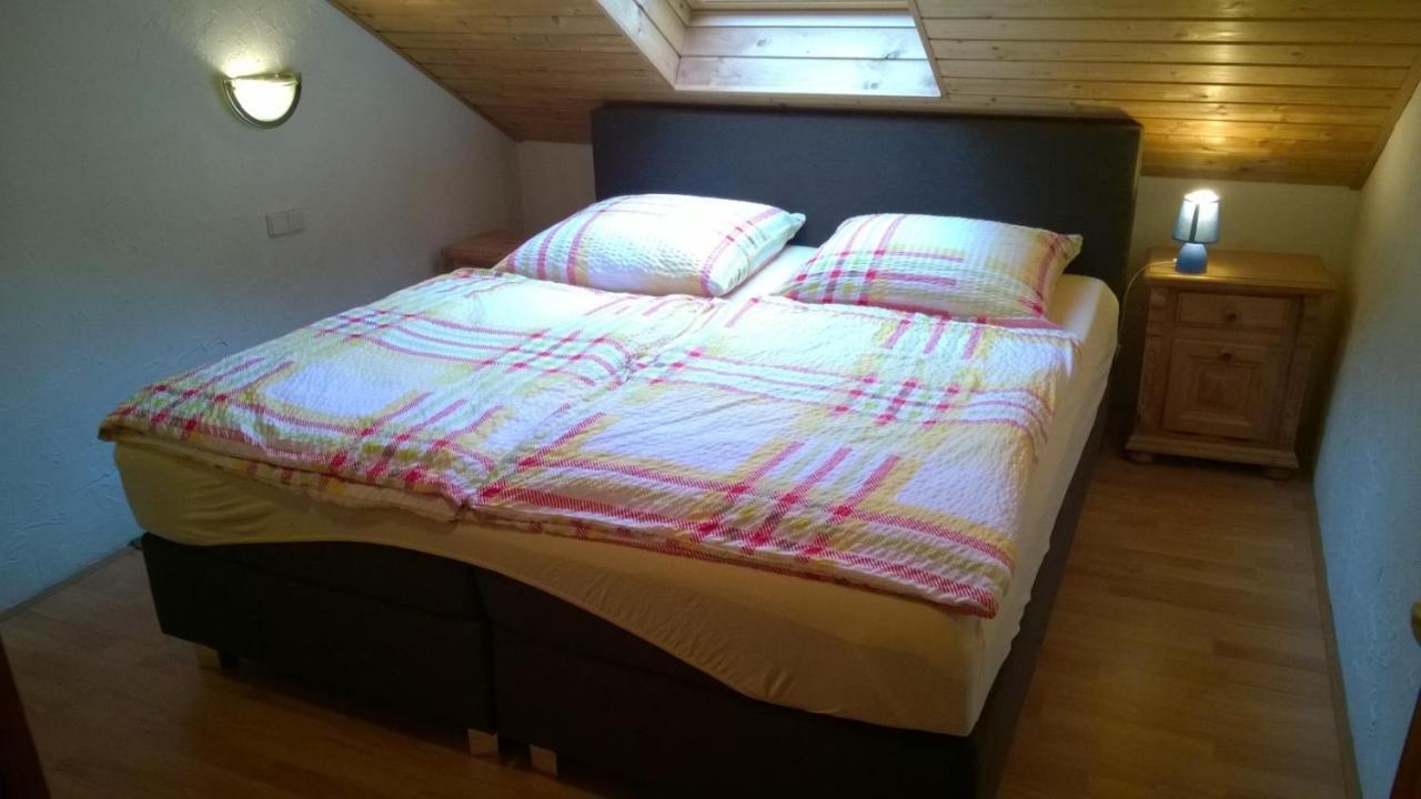 Ferienhaus Koenigreich - Dreistegen Моншау Екстериор снимка