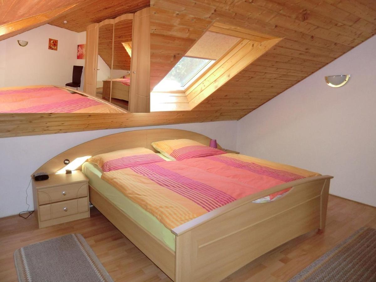Ferienhaus Koenigreich - Dreistegen Моншау Екстериор снимка