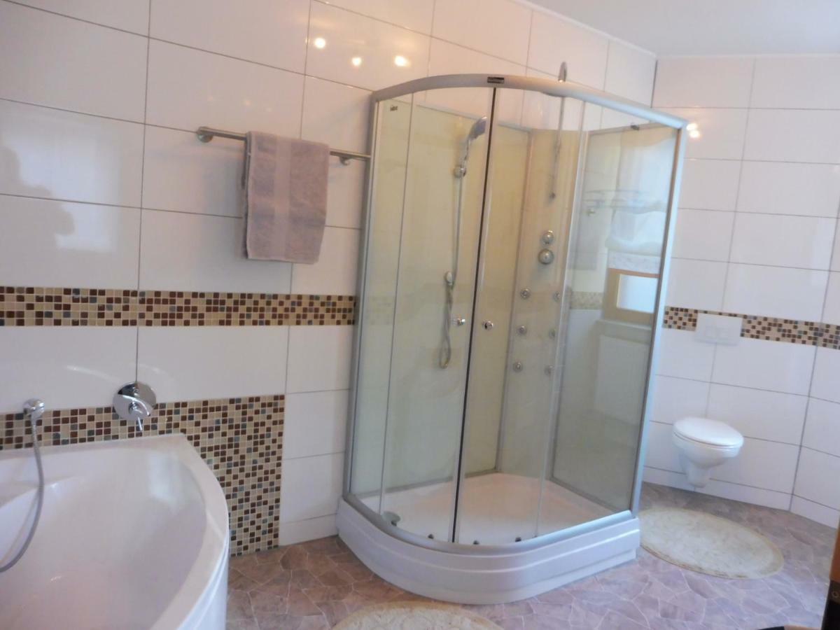Ferienhaus Koenigreich - Dreistegen Моншау Екстериор снимка